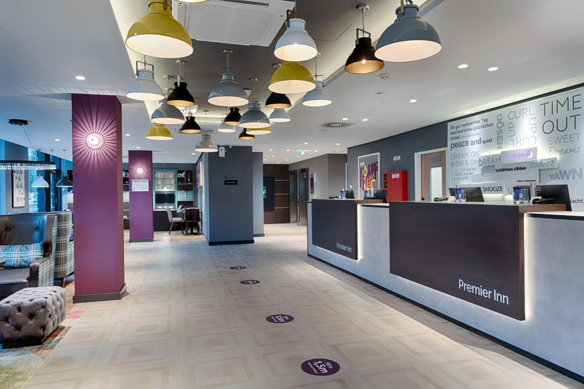 Premier Inn Berlin City Wilmersdorf Exterior photo