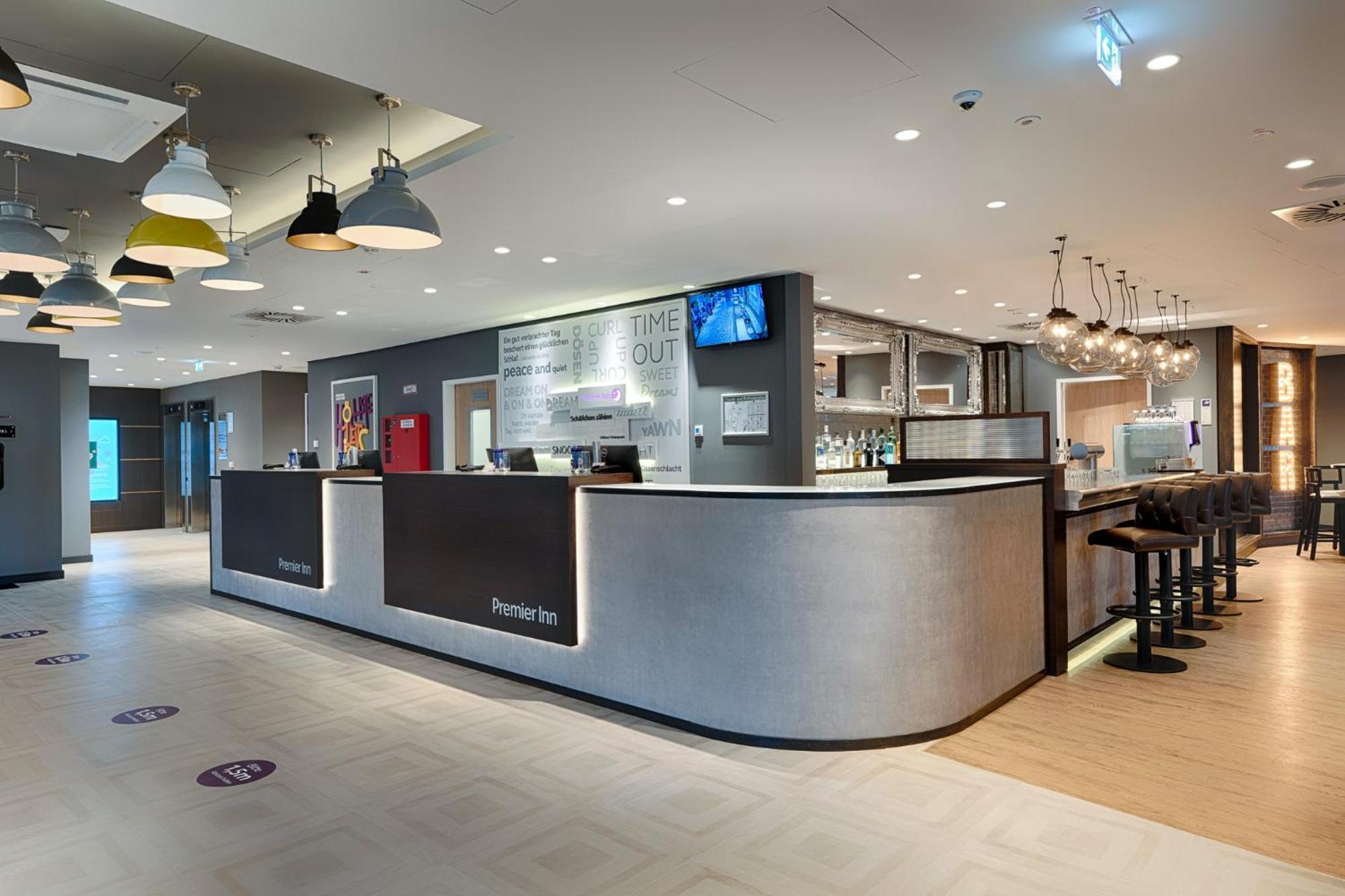 Premier Inn Berlin City Wilmersdorf Exterior photo